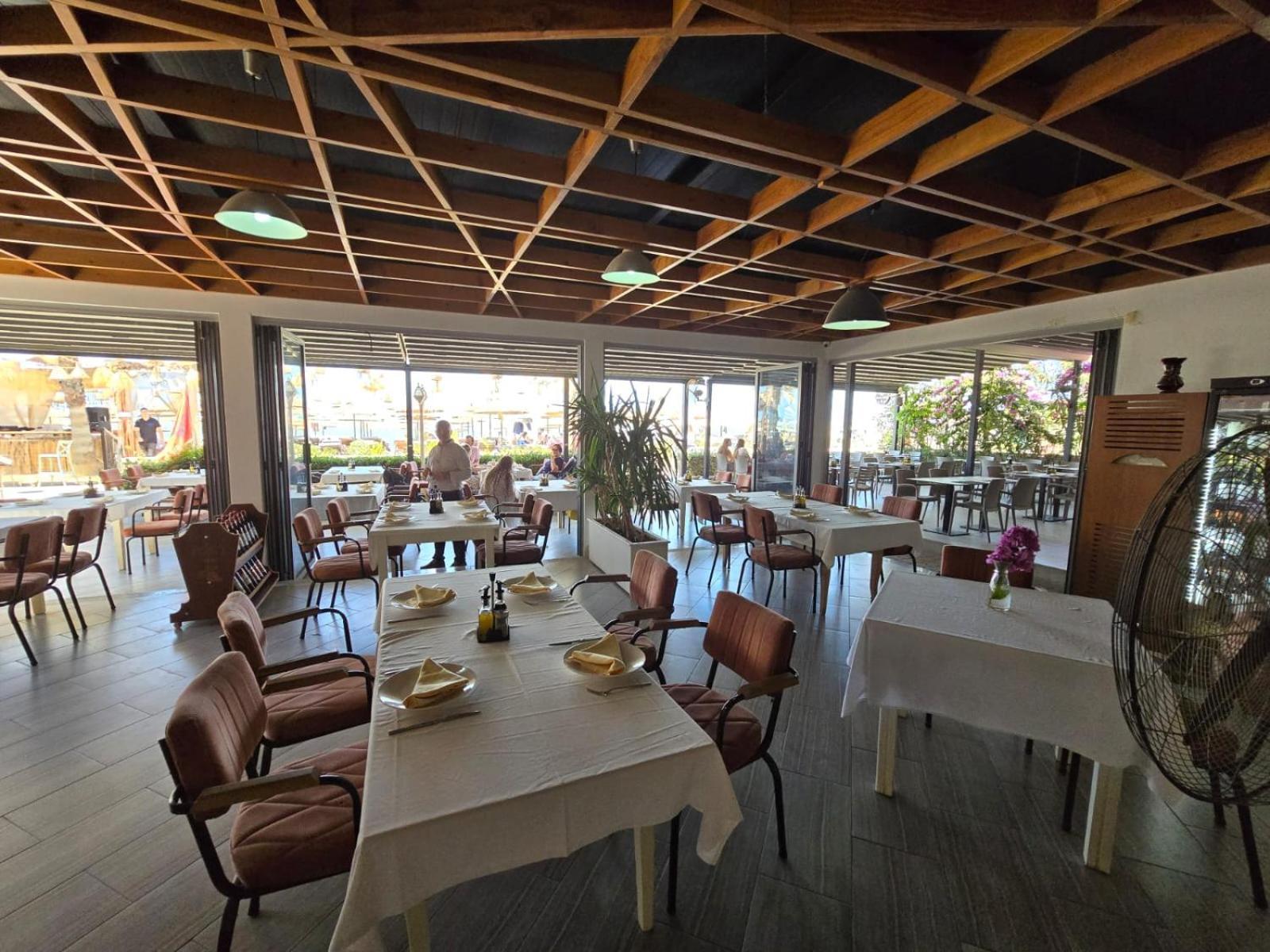 Hotel Okej Golem (Tirana)