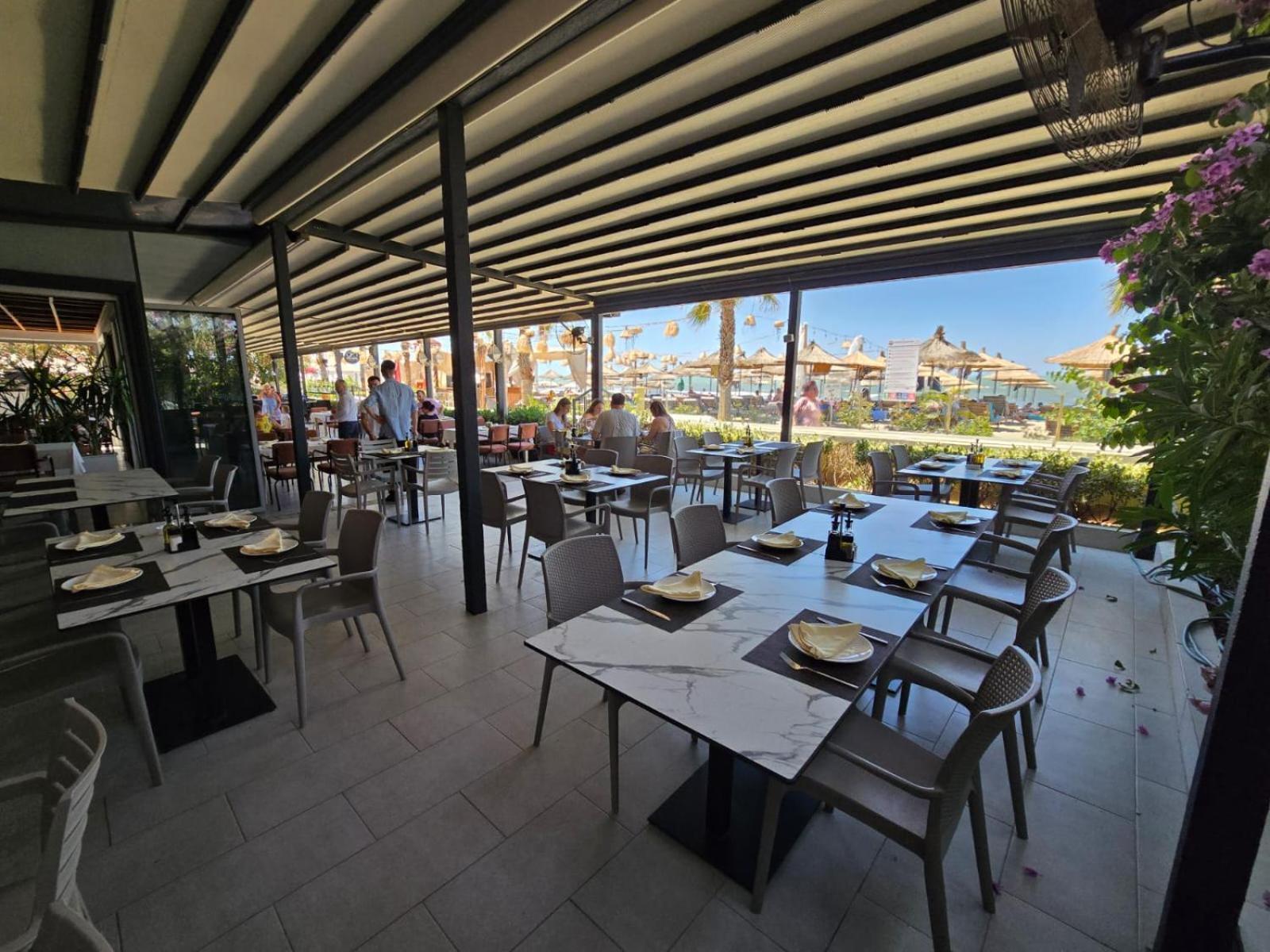 Okej Hotel Golem (Tirana)