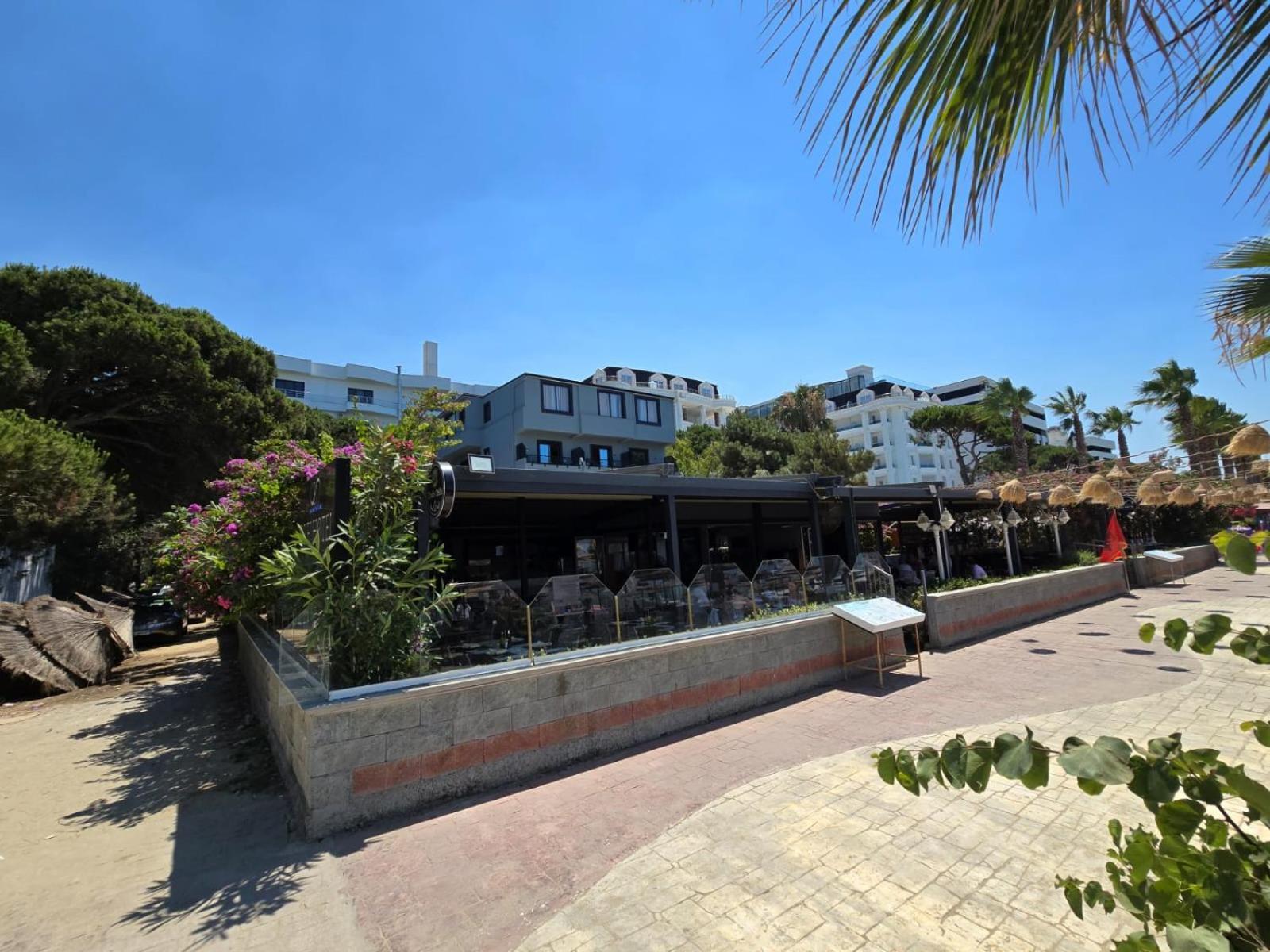 Hotel Okej Golem (Tirana)