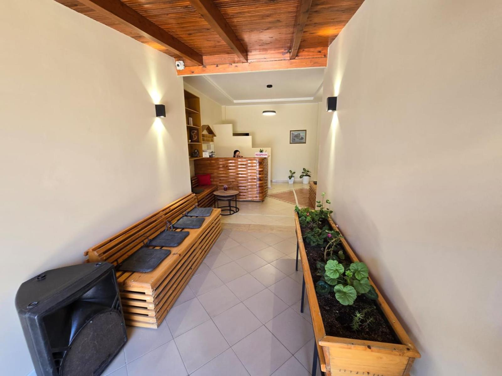 Okej Hotel *